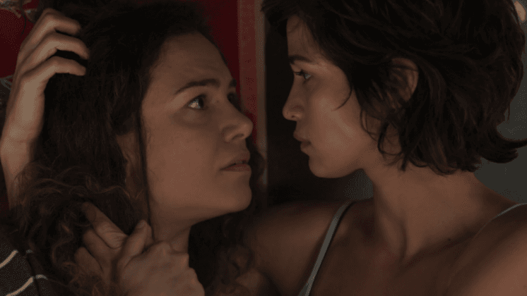 Segundo Sol: Maura e Selma têm relação gay descoberta