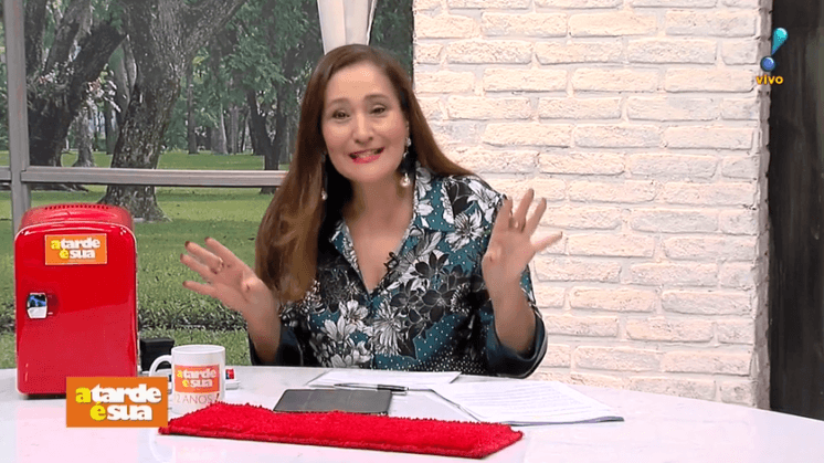 Sonia Abrão surge na Globo, fãs pedem para ela comandar o Vídeo Show e apresentadora divulga registros