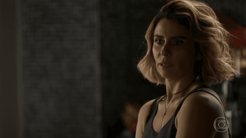 Luzia (Giovanna Antonelli) em cena de Segundo Sol (Foto: Reprodução/Globo)