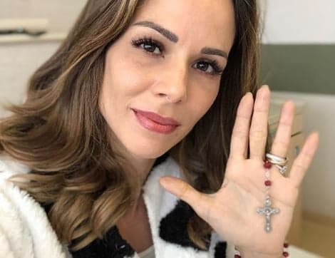 Ana Furtado passa por nova sessão de quimioterapia e desabafa sobre câncer