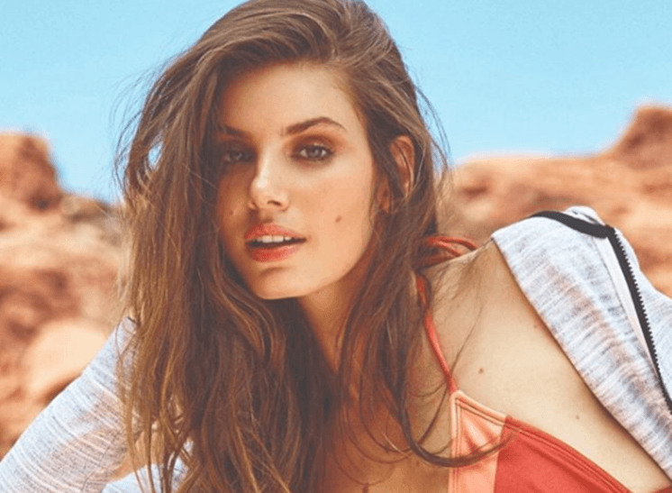 Camila Queiroz se desvencilha das mocinhas e será um "biscatão" de primeira em Verão 90 Graus