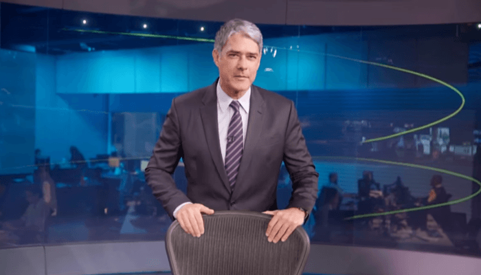 O apresentador William Bonner no estúdio do Jornal Nacional (Foto: Reprodução/Globo) O apresentador William Bonner no estúdio do Jornal Nacional (Foto: Reprodução/Globo)