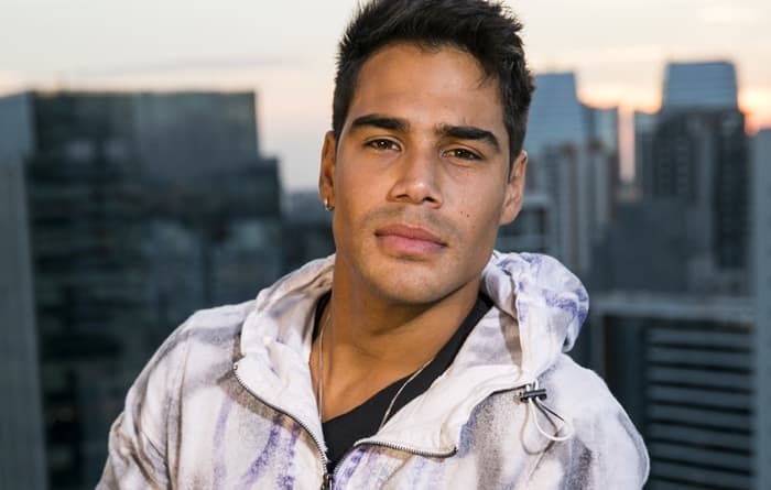Ex-Rebelde da Record muda planos para fazer novela na Globo: "Convite irrecusável"