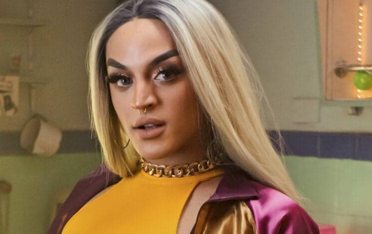 Vítima de homofobia, Pabllo Vittar dá resposta para haters e dispara: "A gente pode fazer o que quiser''