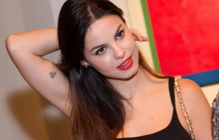 Sthefany Brito se casa escondido do pai e do irmão no exterior; família não foi avisada