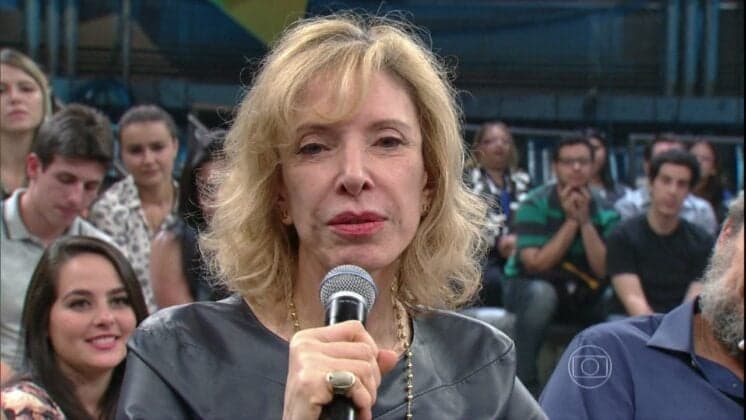 Marília Gabriela se encontra com Ivete Sangalo e aproveita para tietar cantora baiana