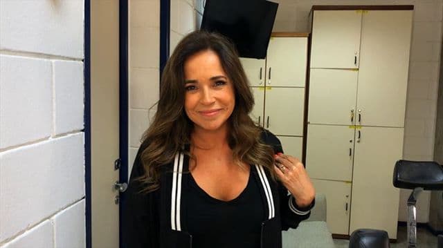 Daniela Mercury protesta contra Jair Bolsonaro e apoia o movimento Ele Não nas ruas de Salvador