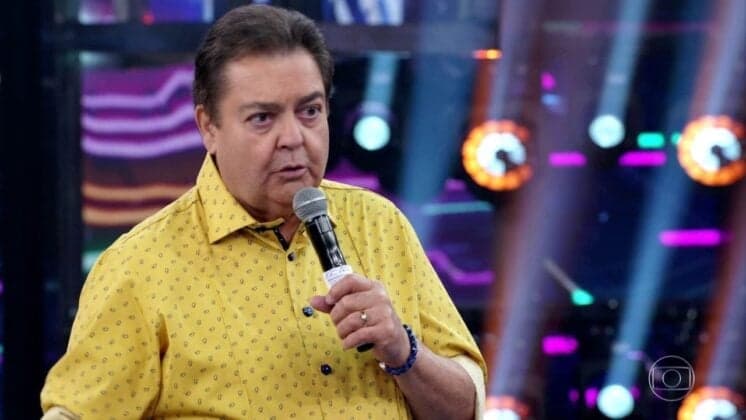 Faustão faz forte declaração sobre eleições, leva público ao delírio e é aclamado como Presidente