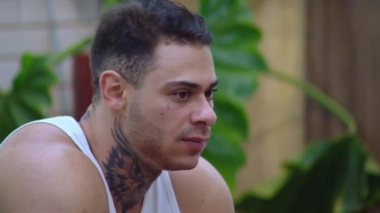 A Fazenda: Leo Stronda surpreende ao revelar que é contra a relação de João Zoli e Gabi Prado