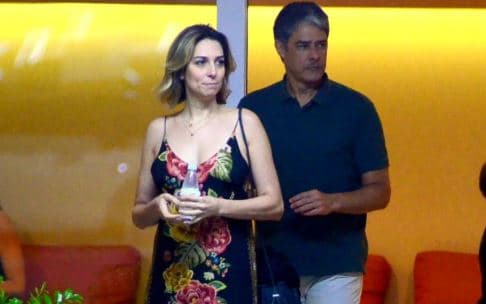 Com casamento marcado, William Bonner aproveita dia de folga e passeia com a noiva e o filho