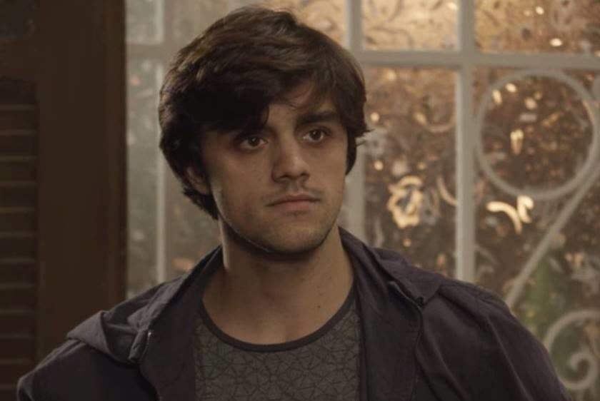 Elmo (Felipe Simas) em cena de O Tempo Não Para (Foto: Divulgação/Globo) Elmo (Felipe Simas) em cena de O Tempo Não Para (Foto: Divulgação/Globo)