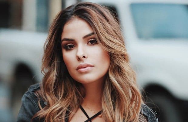 Munik, do BBB16, desespera fãs ao deixar redes sociais e explica: "Atravessando uma nuvem negra"