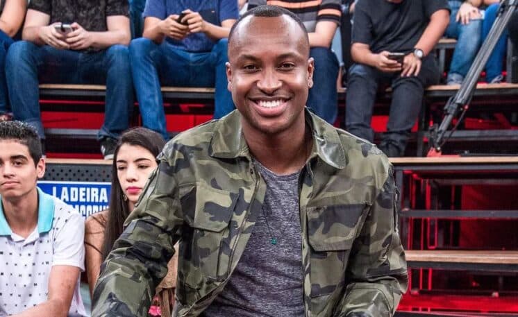 Thiaguinho surpreende e revela problema com Fernanda Souza no dia do casamento dos dois