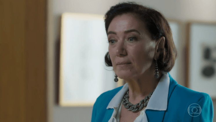 O Sétimo Guardião: Valentina rejuvenesce, causa espanto e descobre poder da fonte