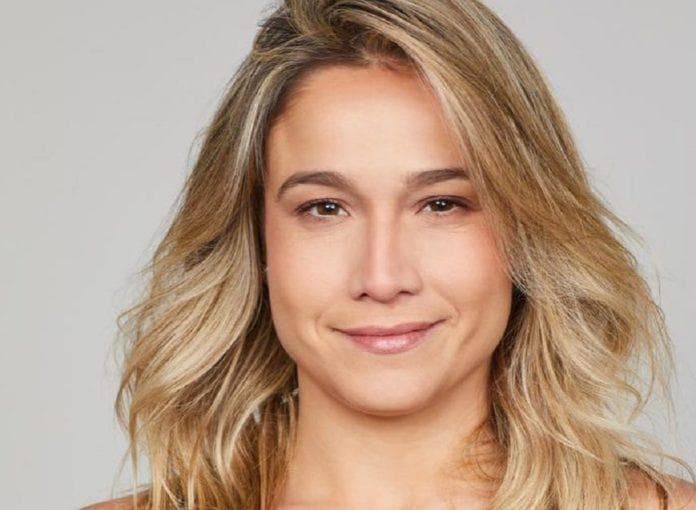 Fernanda Gentil radicaliza visual e deixa fãs em choque