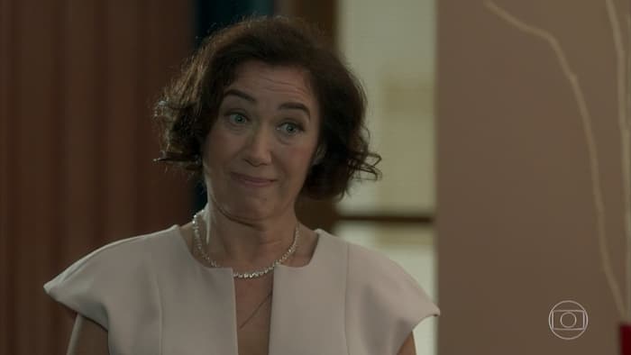 Valentina (Lília Cabral) em O Sétimo Guardião (Foto: Reprodução/Globo) Valentina (Lília Cabral) em O Sétimo Guardião (Foto: Reprodução/Globo)