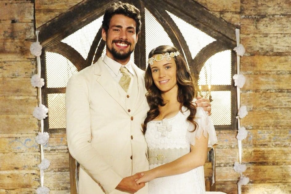 Jesuíno (Cauã Reymond) e Açucena (Bianca Bin) em Cordel Encantado (Foto: Globo/João Miguel Júnior) Jesuíno (Cauã Reymond) e Açucena (Bianca Bin) em Cordel Encantado (Foto: Globo/João Miguel Júnior)