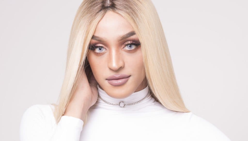 Em dois anos de sucesso na Globo, Pabllo Vittar nunca colocou os pés na Record