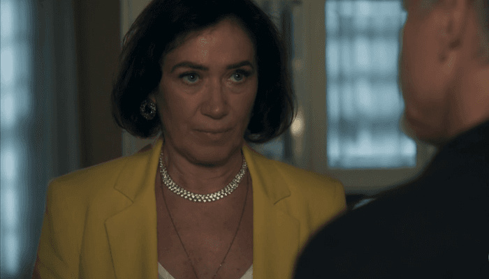 Valentina (Lília Cabral) em O Sétimo Guardião (Foto: Reprodução/Globo) Valentina (Lília Cabral) em O Sétimo Guardião (Foto: Reprodução/Globo)