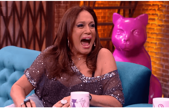 Susana Vieira é flagrada com "novinho suspeito" e chama atenção ao esbanjar amor e simpatia