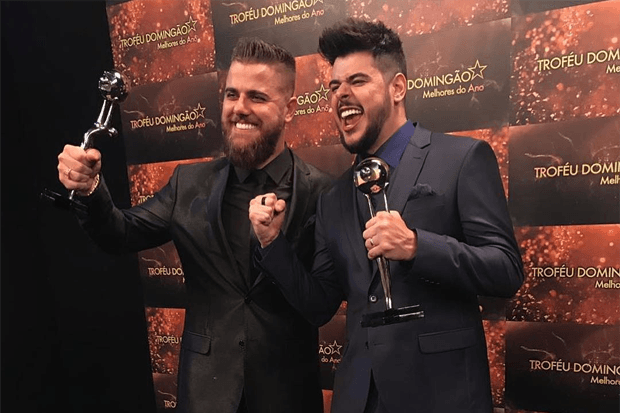 Melhores do Ano: Zé Neto e Cristiano ganham prêmio e cantor não segura o choro