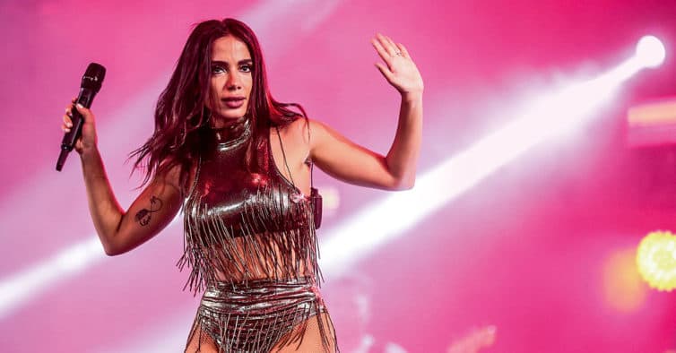 Prepara! Novo clipe de Anitta dá o que falar e cantora surge com os seios à mostra