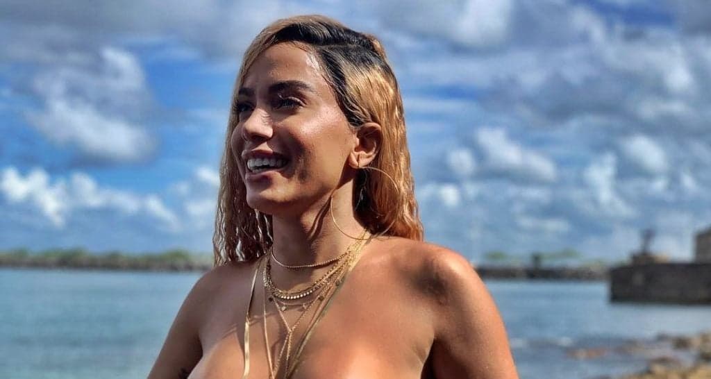 Anitta passa por mudança radical na vida, decide abrir o jogo e faz desabafo