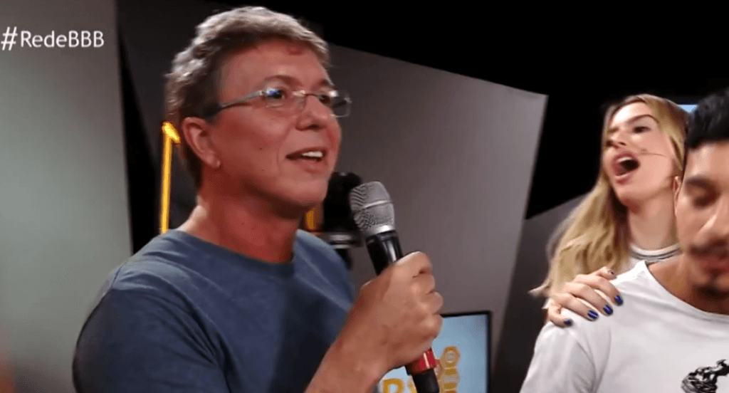 Boninho ironiza o fim do Vídeo Show na Globo e alfineta o conteúdo do Fantástico