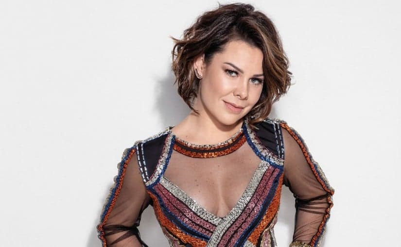 Fernanda Souza ensina habilidade gostosa para Thiaguinho e dispara: "Aprendeu direitinho"