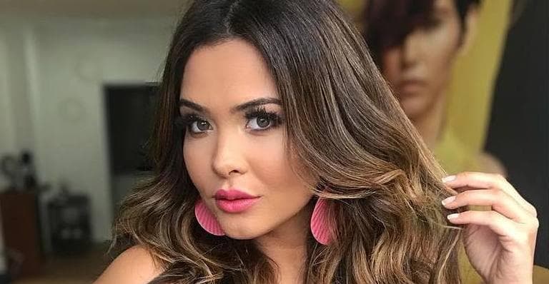 Geisy Arrusa sensualiza e surpreende ao revelar sua motivação para sair da cama