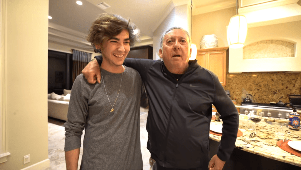 Filho do Galvão, Luca Bueno rebate críticas após ostentação colossal aos 18 anos: 'Estou fazendo o que amo'