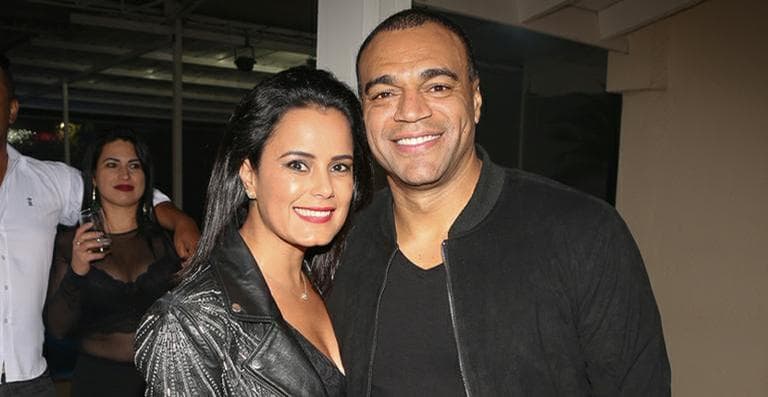 Luciele Di Camargo e Denílson (Foto: Reprodução)