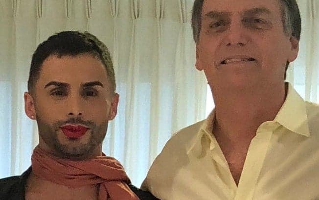 Após beijar Antonia Fontenelle, Augustin Fernandez fica irreconhecível e se batiza em igreja evangélica