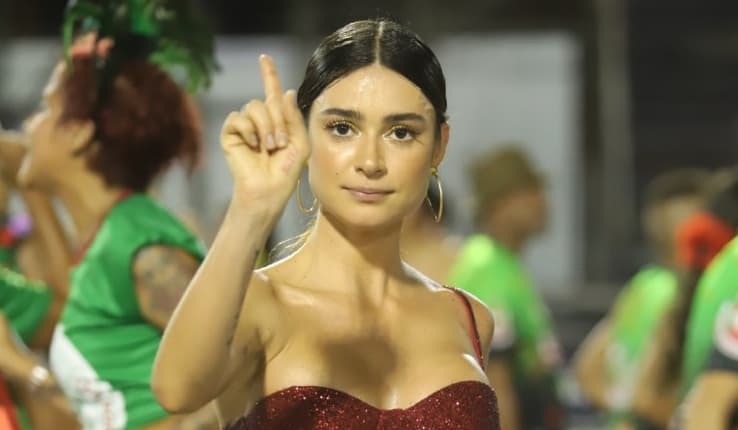 Thaila Ayala descobre que atriz da Globo deu em cima do seu noivo e a expõe: "Não tenho sangue de barata"