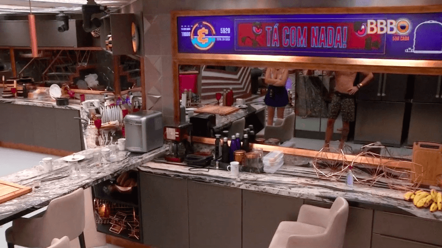 Brothers do BBB19 fazem o impensável e produção é obrigada a recolher todos os alimentos da casa