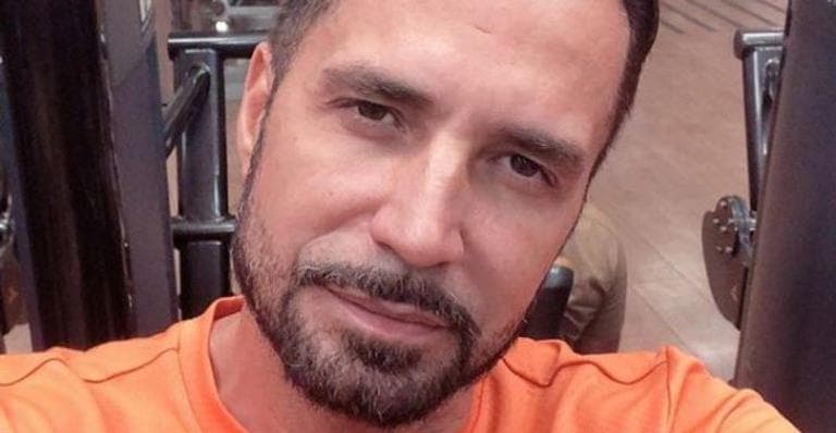 Latino lamentou morte da tia em rede social