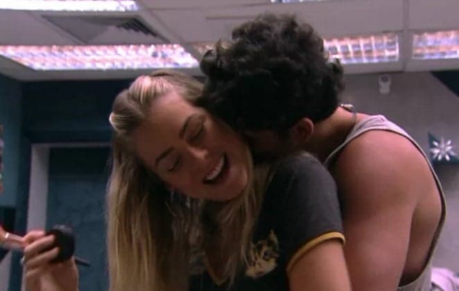Fora da casa, ex-BBB's, Maycon e Isabella são vistos juntos e fãs acreditam eu uma possível reconciliação
