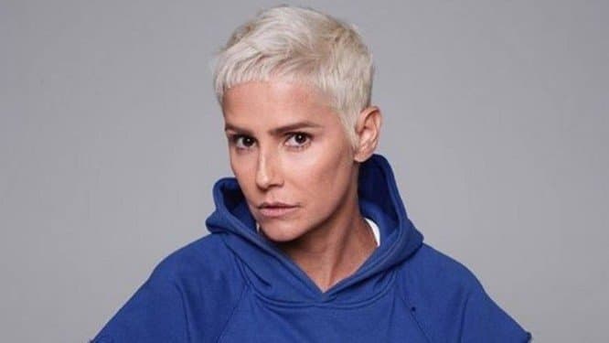 Deborah Secco choca seguidores em suas redes sociais ao postar foto picante