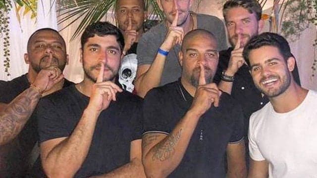Os amigos de longos anos se afastaram após briga feia (Foto: Reprodução) Os amigos de longos anos se afastaram após briga feia (Foto: Reprodução)