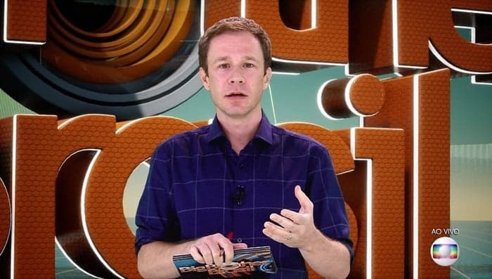 BBB19: Tiago Leifert solta o verbo e comenta sobre 'nova' paixão de Elana ao vivo
