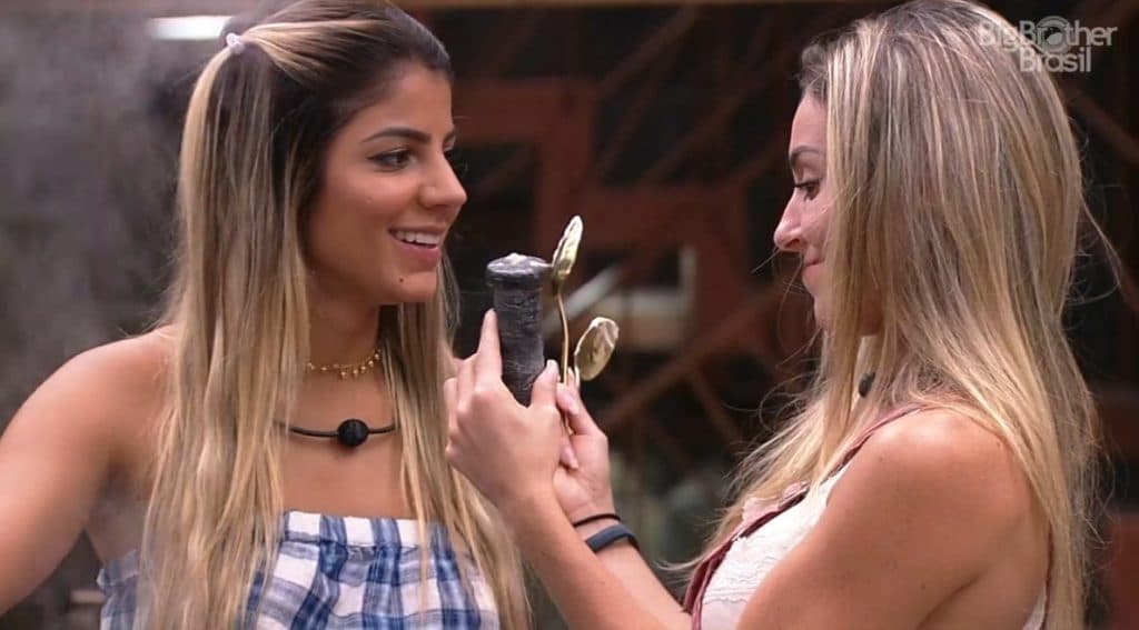 BBB19: Paula surpreende e finaliza parceria com Hariany