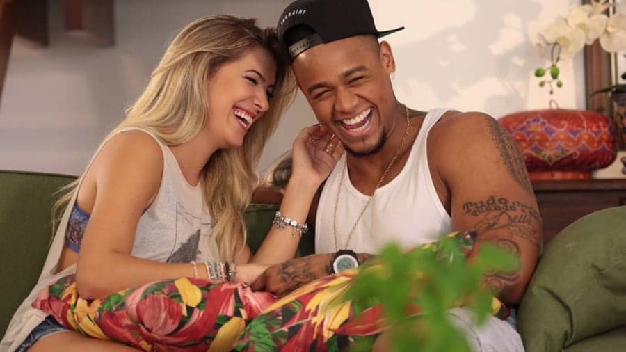 Após pedido de casamento luxuoso, Lorena Improta tem atitude surpreendente e emociona Leo Santana