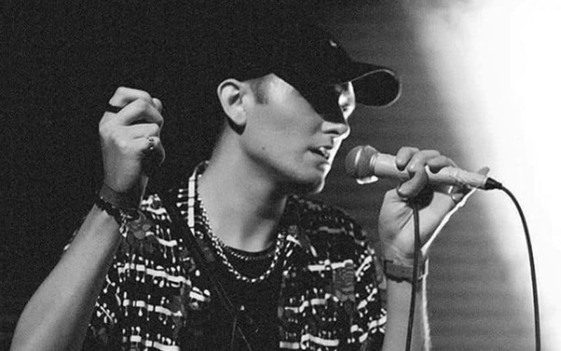 Aos 22 anos, morre cantor famoso e deixa fãs em choque