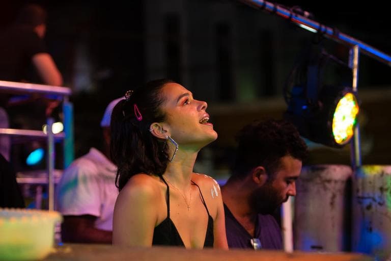 Bruna Marquezine se jogou na folia do Carnaval (Foto: Reprodução) Bruna Marquezine se jogou na folia do Carnaval (Foto: Reprodução)