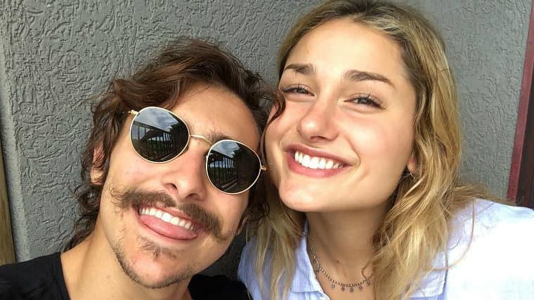 Vivendo relacionamento a distância, namorado de Sasha relembra momento e jovem se declara; confira