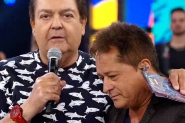 No Faustão, Leonardo se emociona ao relembrar parceria com Leandro e fala com carinho do irmão falecido