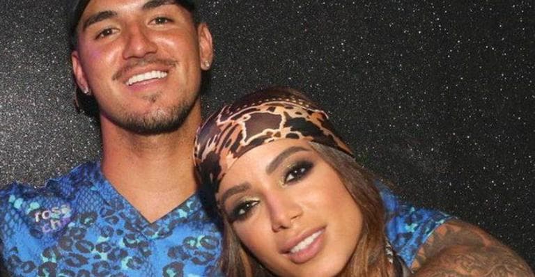 Após polêmicas, Anitta abre o jogo sobre relação com Medina e leva fãs à loucura com revelação