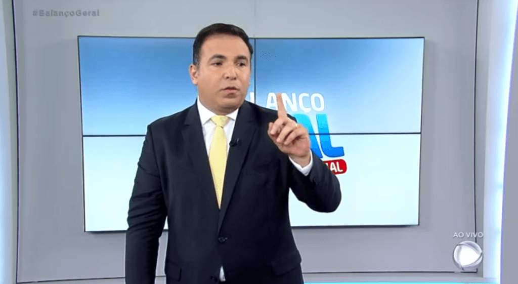 Reinaldo Gottino no comando do Balanço Geral Especial, na Record. (Foto: Reprodução) Reinaldo Gottino no comando do Balanço Geral Especial, na Record. (Foto: Reprodução)