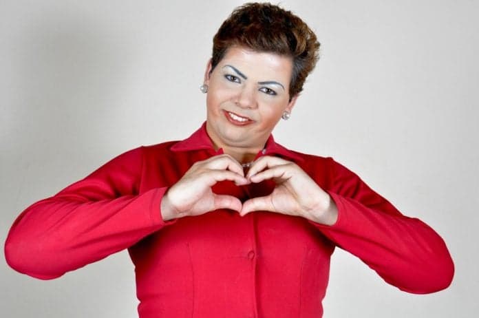 humorista Gustavo Mendes como a ex-presidenta Dilma Rousseff (Foto: Divulgação) humorista Gustavo Mendes como a ex-presidenta Dilma Rousseff (Foto: Divulgação)