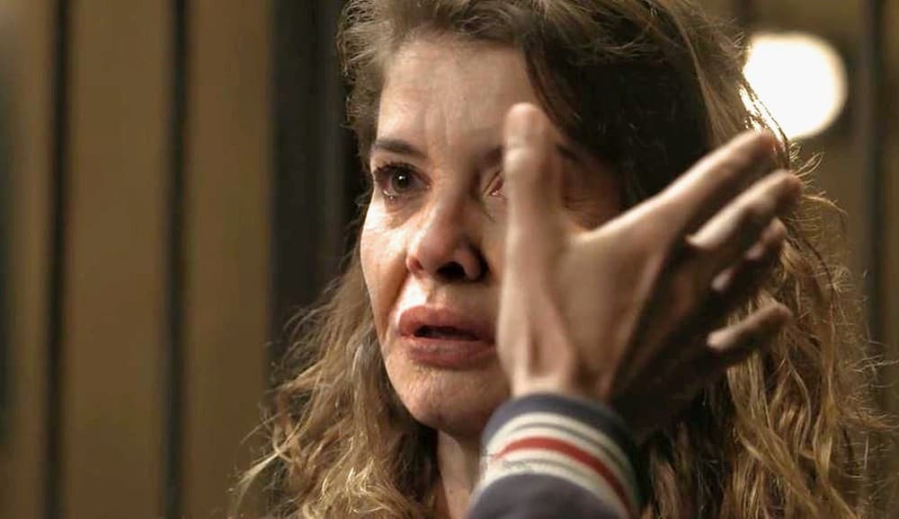 Alinne Moraes dá show de atuação em Espelho da Vida e leva web ao delírio